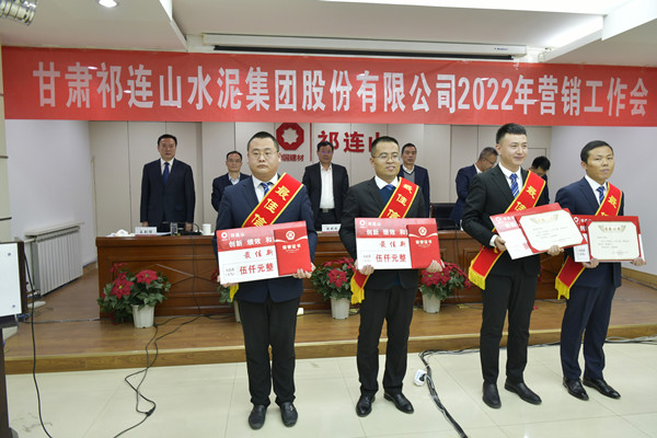先進(jìn)個(gè)人1_副本.jpg