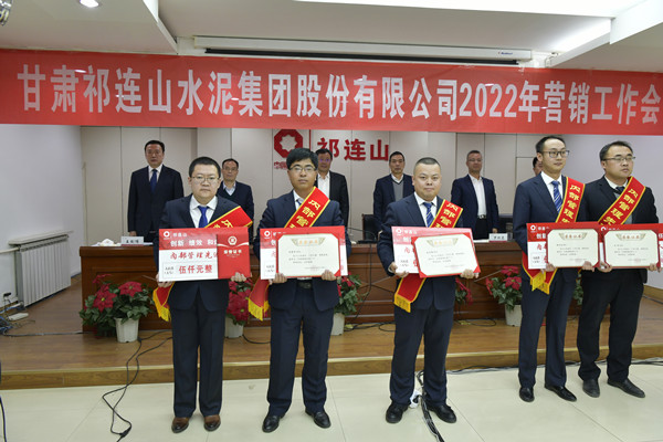 先進(jìn)個(gè)人_副本.jpg